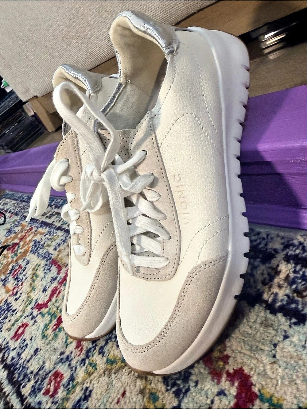 Vionic Uptown Sneaker White & Silver US 7
